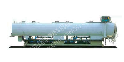 真空定徑機(jī)、牽引裝置、切割裝置